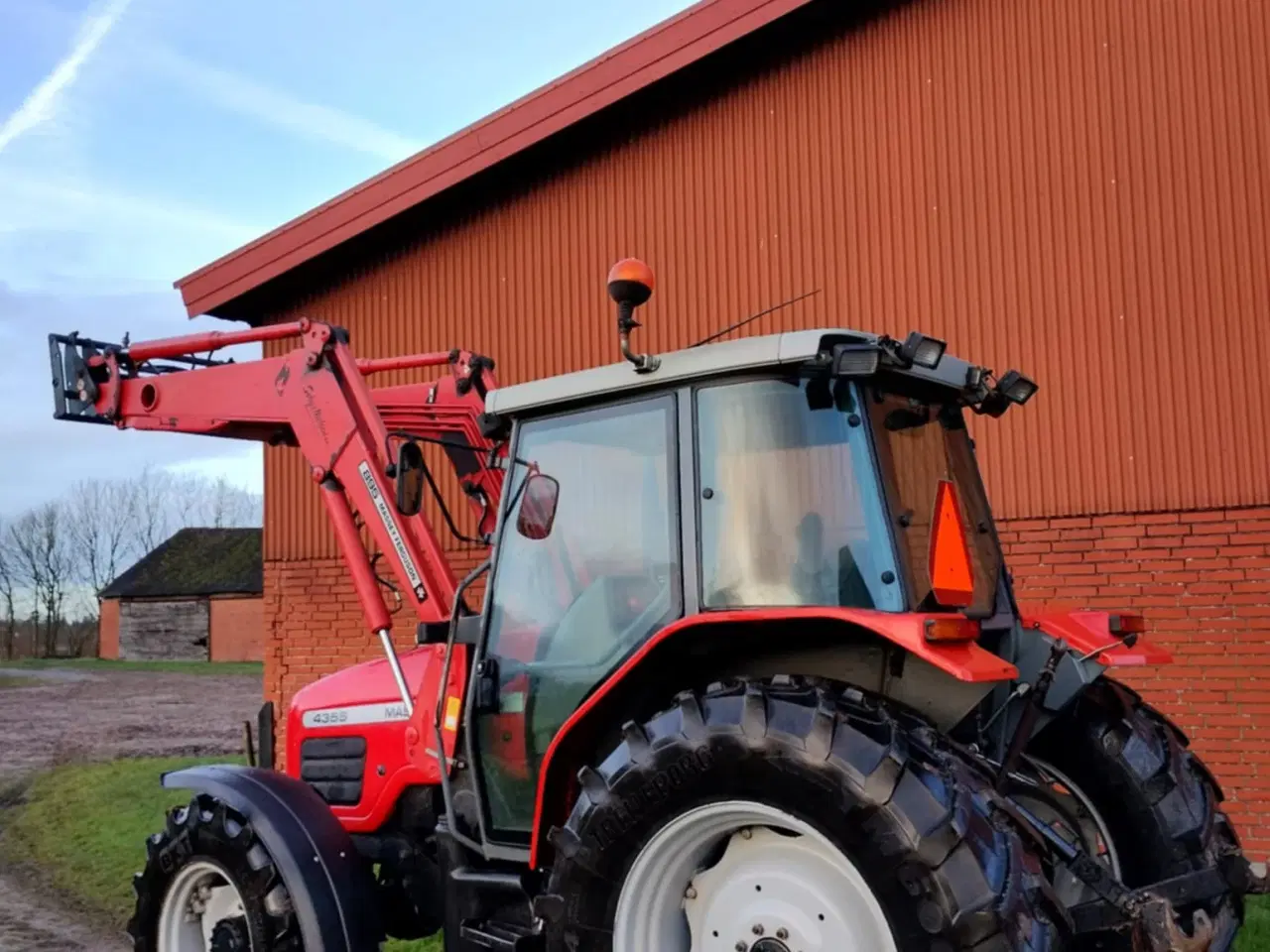 Billede 3 - Massey Fergusson frontlæsser 4355 