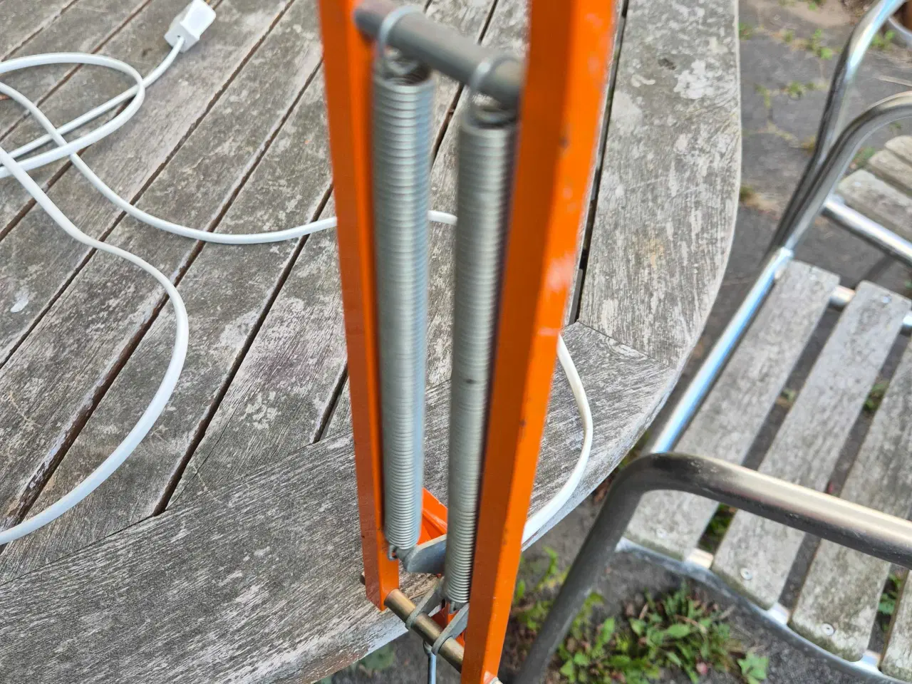 Billede 8 - Dejlig orange arkitektlampe i solidt dansk design 