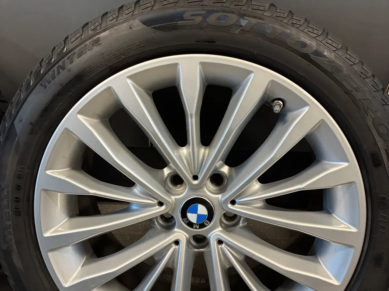 Billede 5 - Vinterhjul uden ridser, 18" til BMW G30 og G31