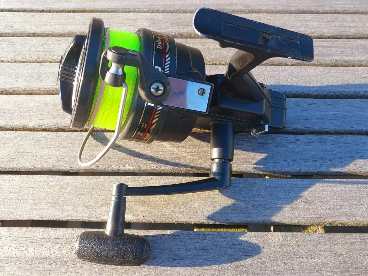 Billede 4 - Stort Daiwa fastspolehjul 