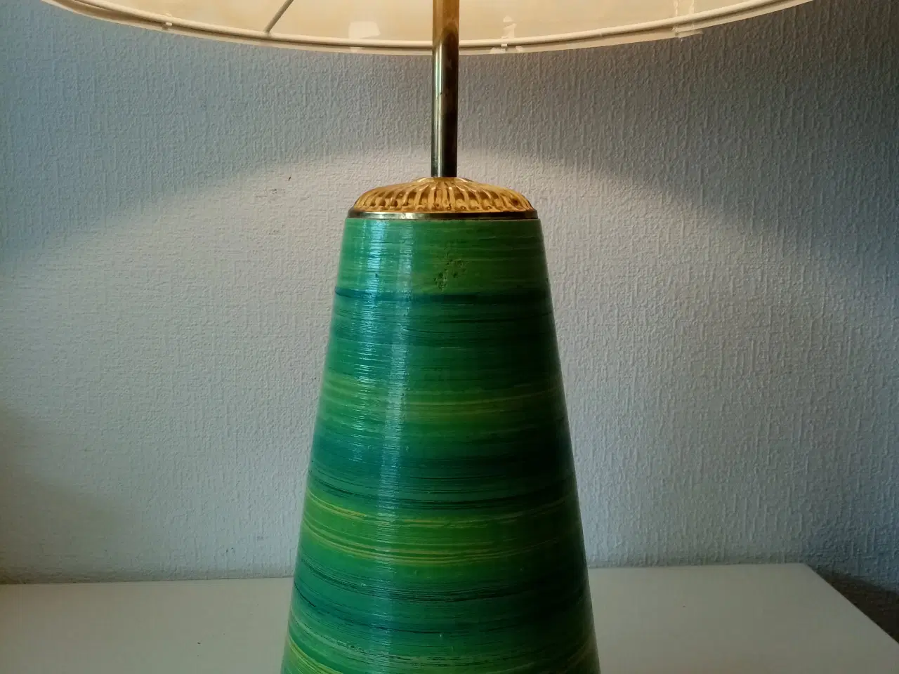 Billede 9 - Håndlavet Poppeltræs bordlampe vandbaseret farve