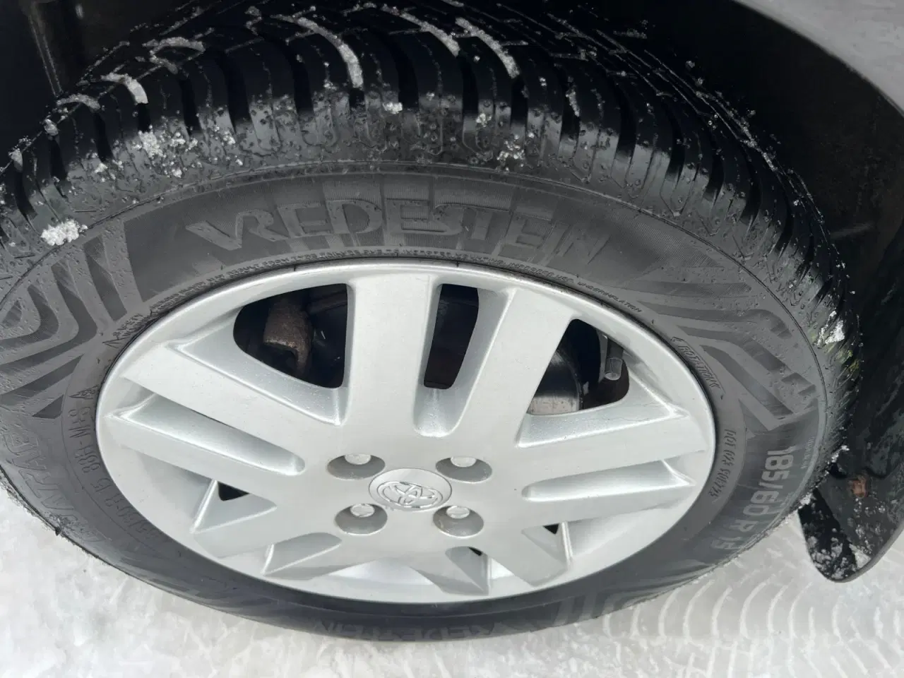 Billede 10 - Toyota Yaris 1,3 Luna