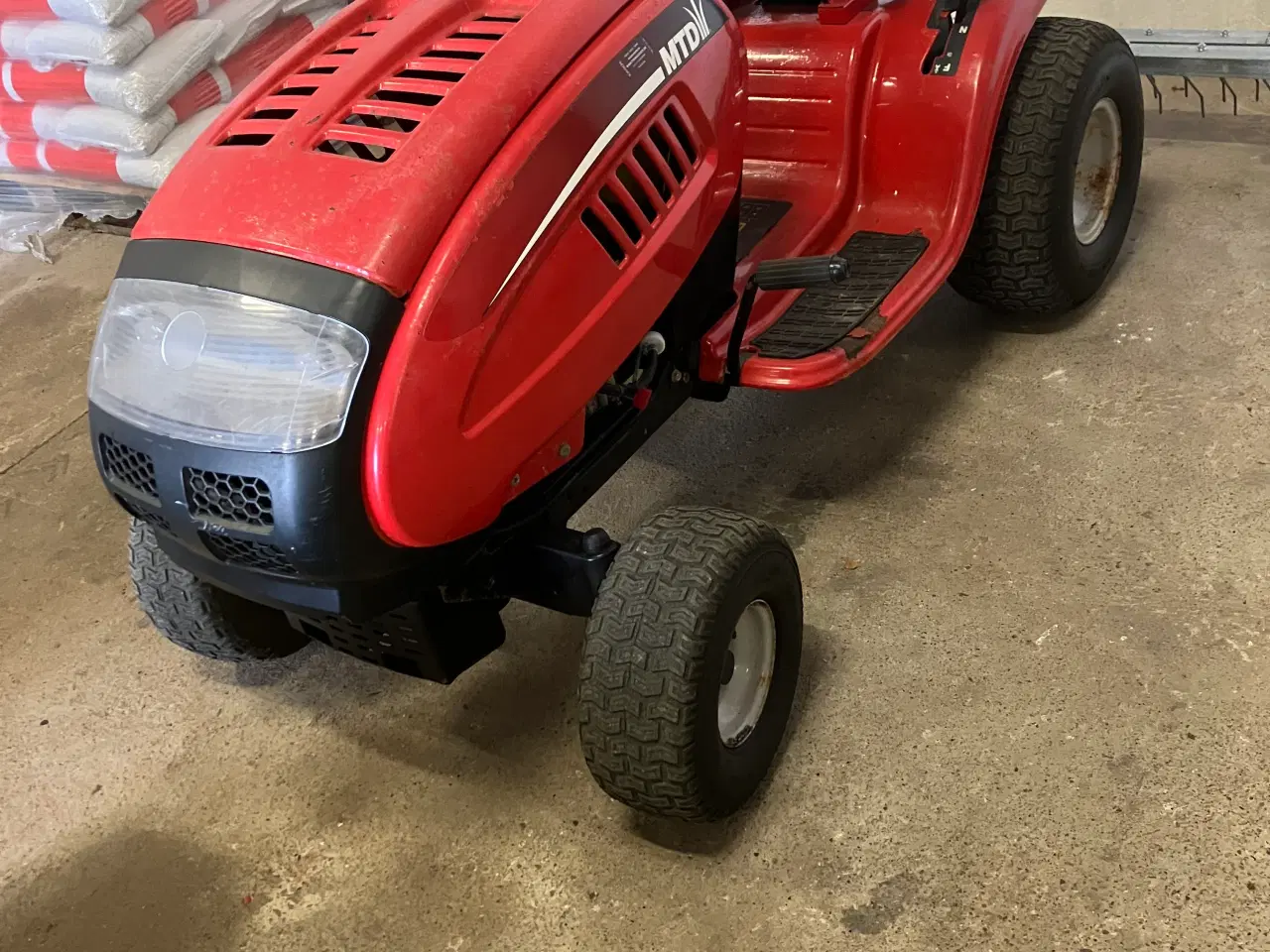 Billede 2 - MTD havetraktor med b/s motor, hydrostat.