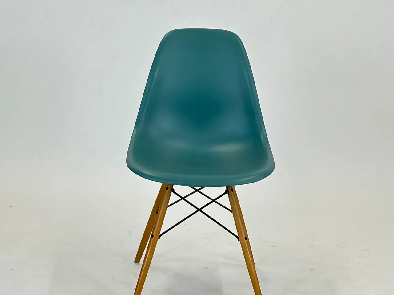 Billede 3 - Vitra DSW Stol – Blå med Træ Stel