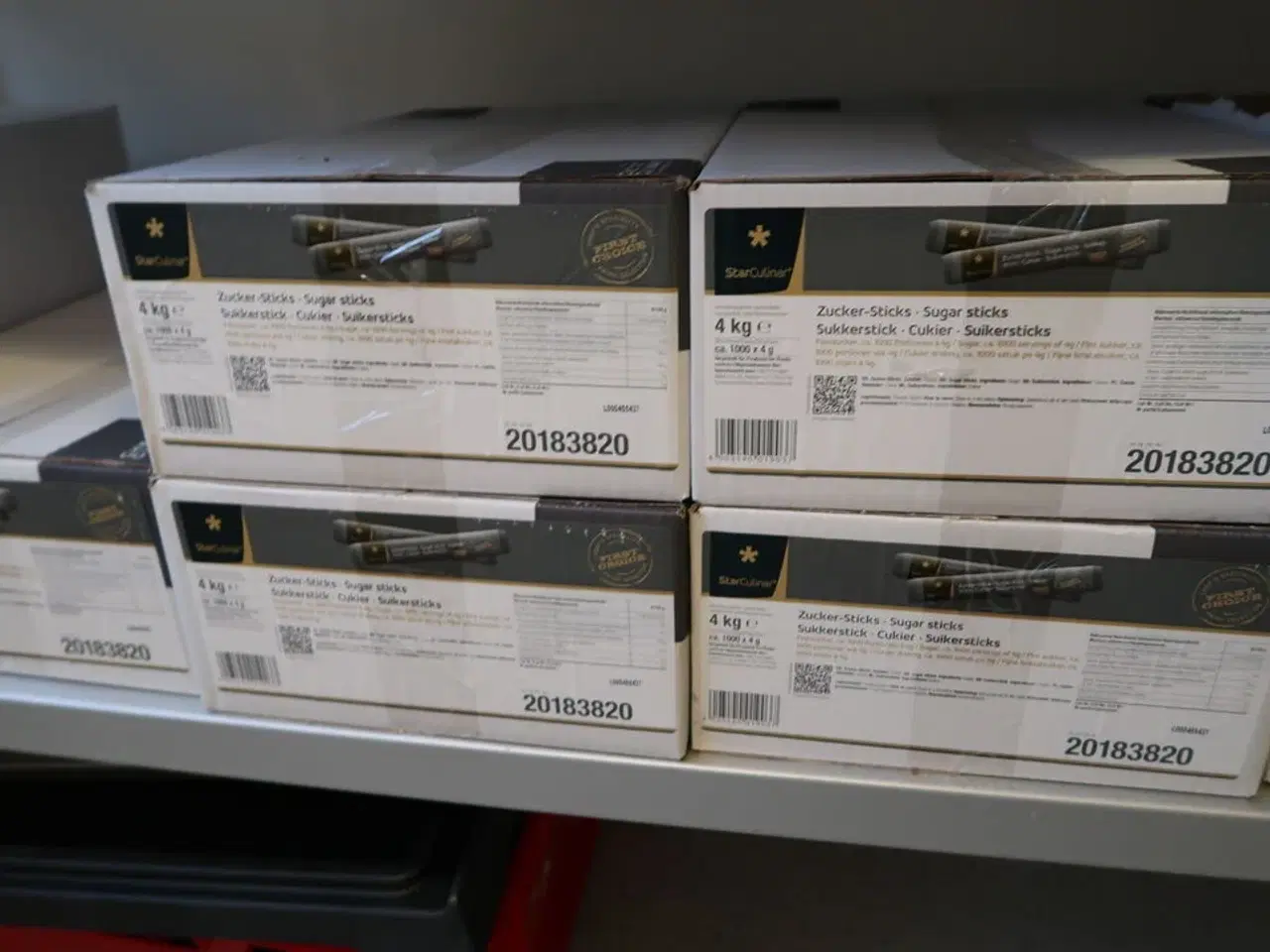 Billede 6 - 2 stk. fødevarereoler med div. Fødevarer, gryde m.m.