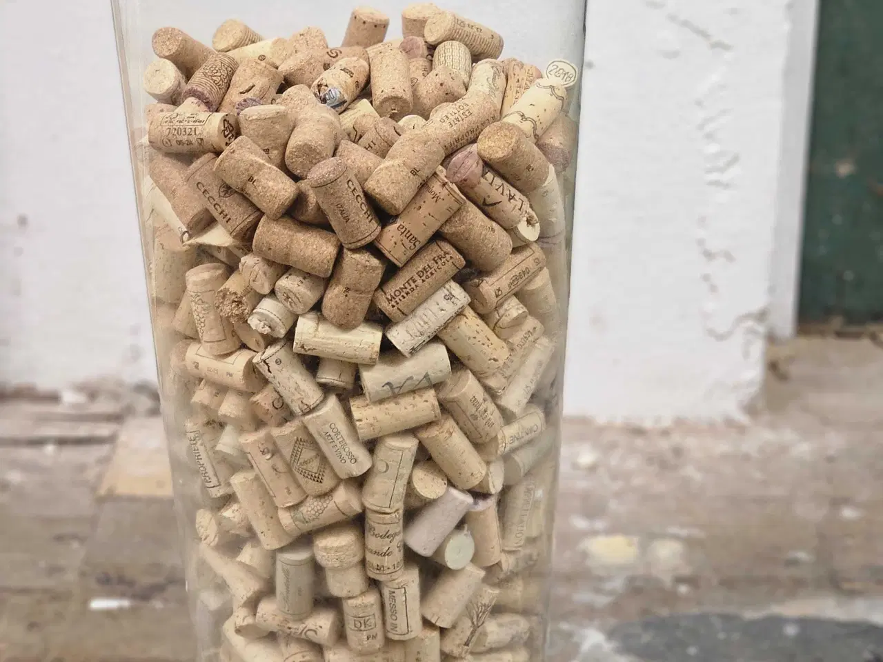 Billede 2 - Glas vase med vinpropper