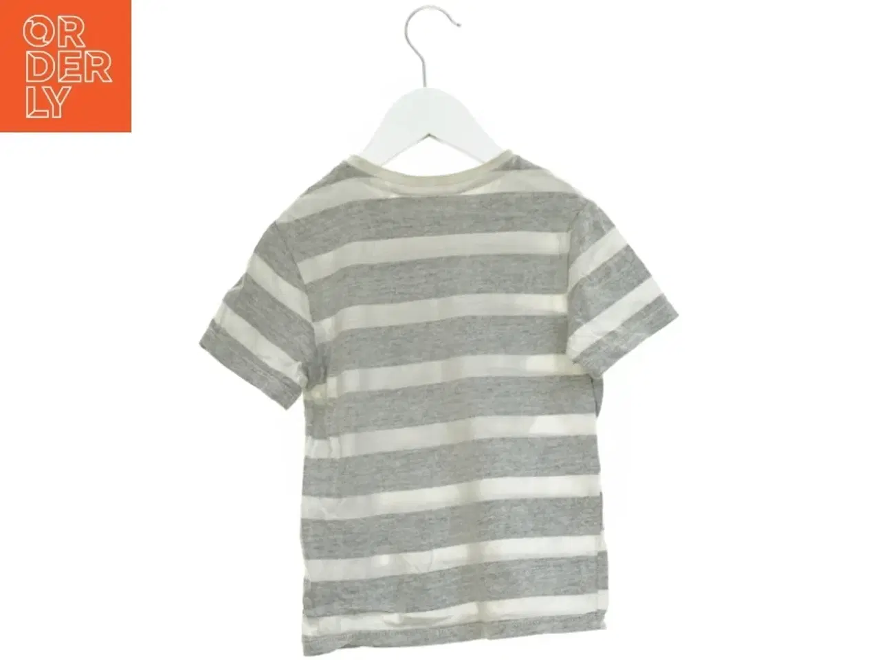 Billede 2 - T-Shirt fra H&M (str. 116 cm)