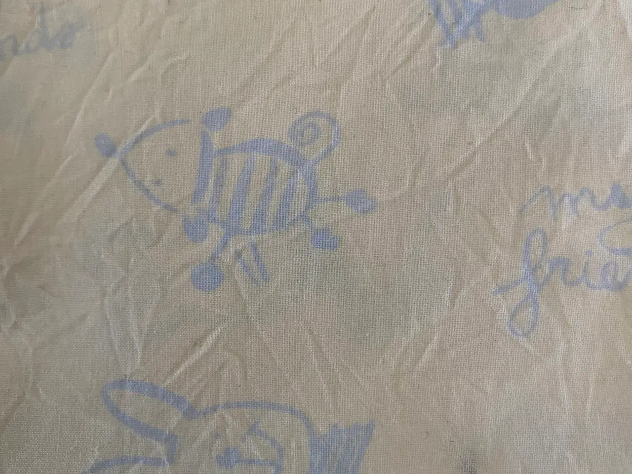 Billede 2 - Babysengetøj.