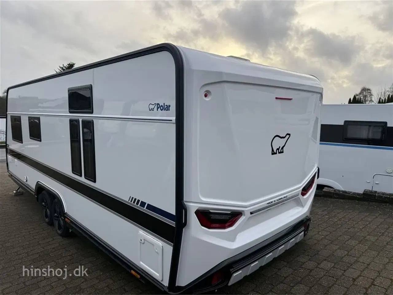 Billede 18 - 2026 - Polar BQDA 650 Black Edition    Polar vintervogn med en dejlig fritstående dobbeltseng fra Hinshøj Caravan