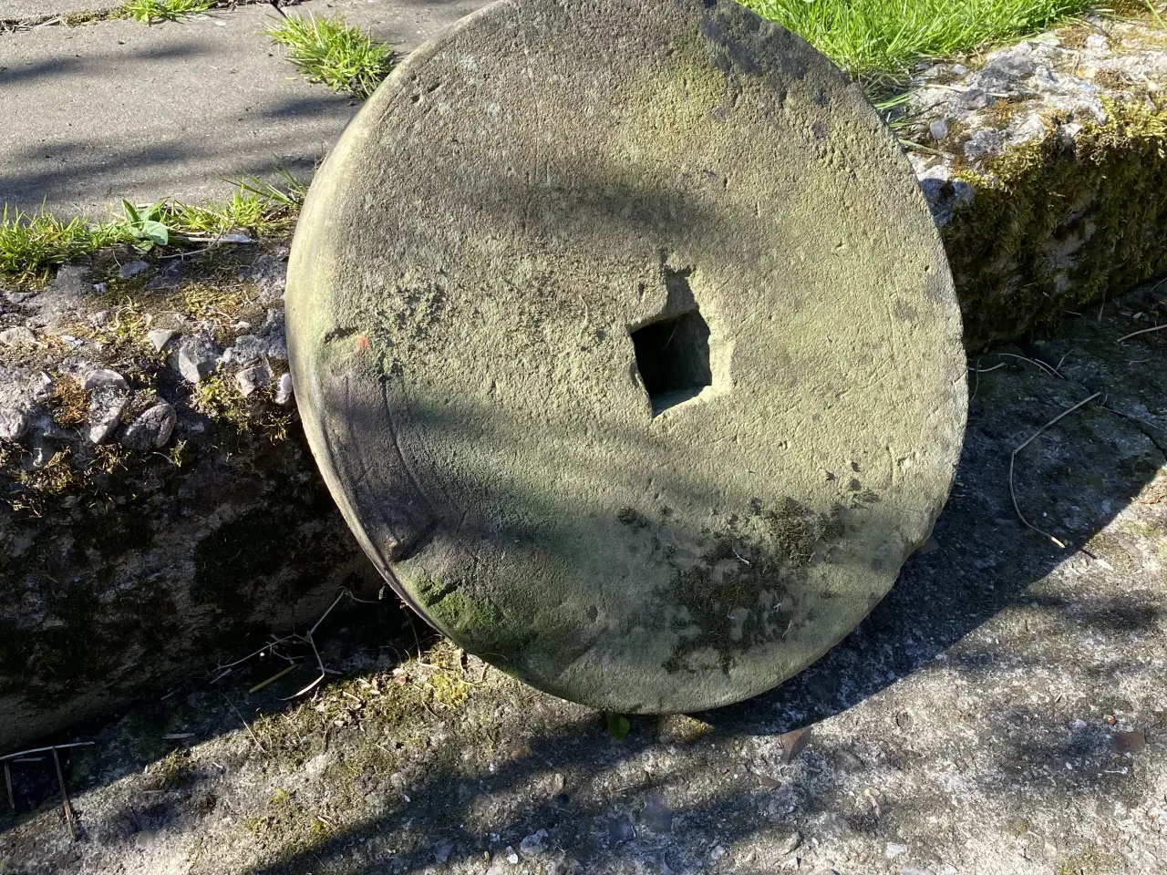 Billede 2 - Gl. slibestene