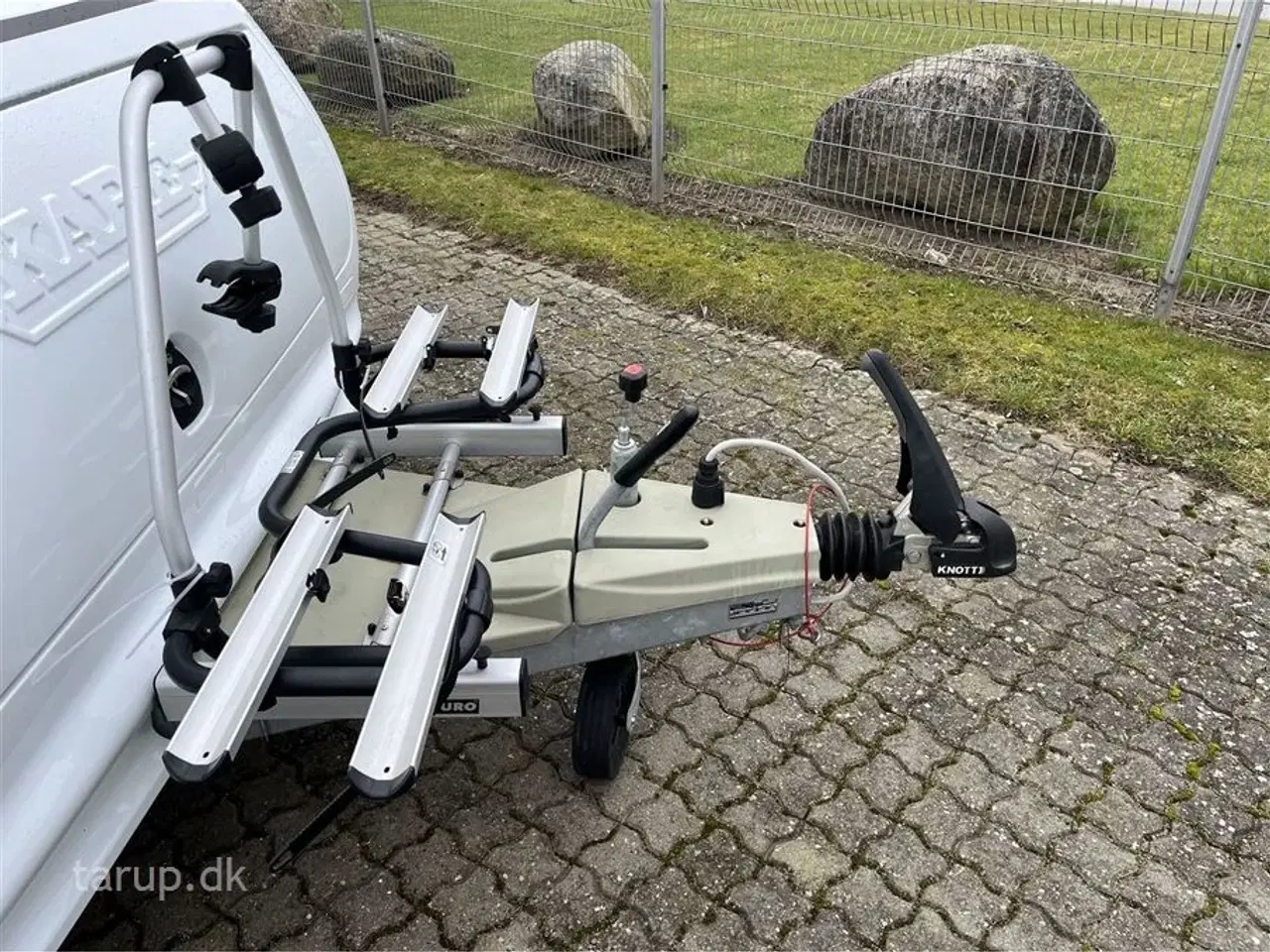 Billede 6 - 2022 - Kabe Estate 600 XL KS   Cykelstativ, Mestic klimaanlæg, rundsiddegruppe, ALDE centralvarme, vandbåren gulvvarme, stort køle/ frys, alufælge, glatte sider, fransk dobbeltseng