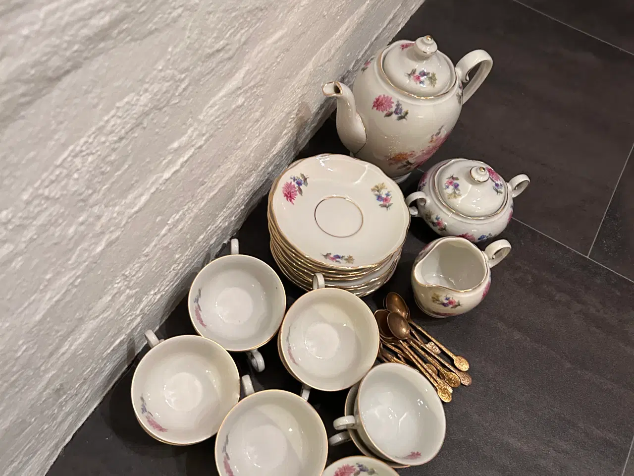 Billede 2 - Te/kaffe sæt til 12 personer