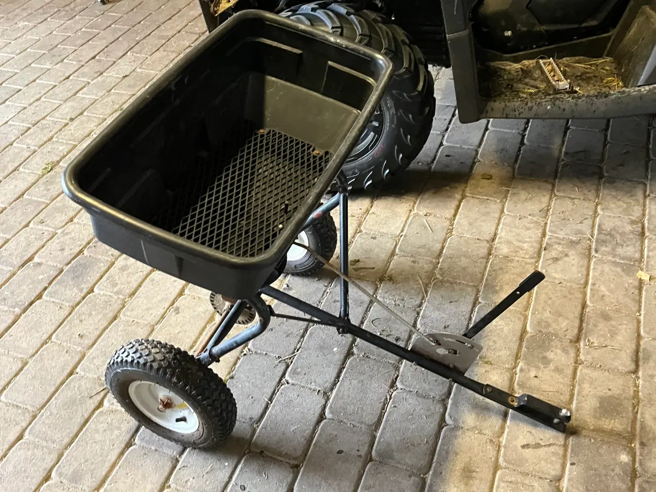 Billede 1 - Gødningsspreder til havetraktor