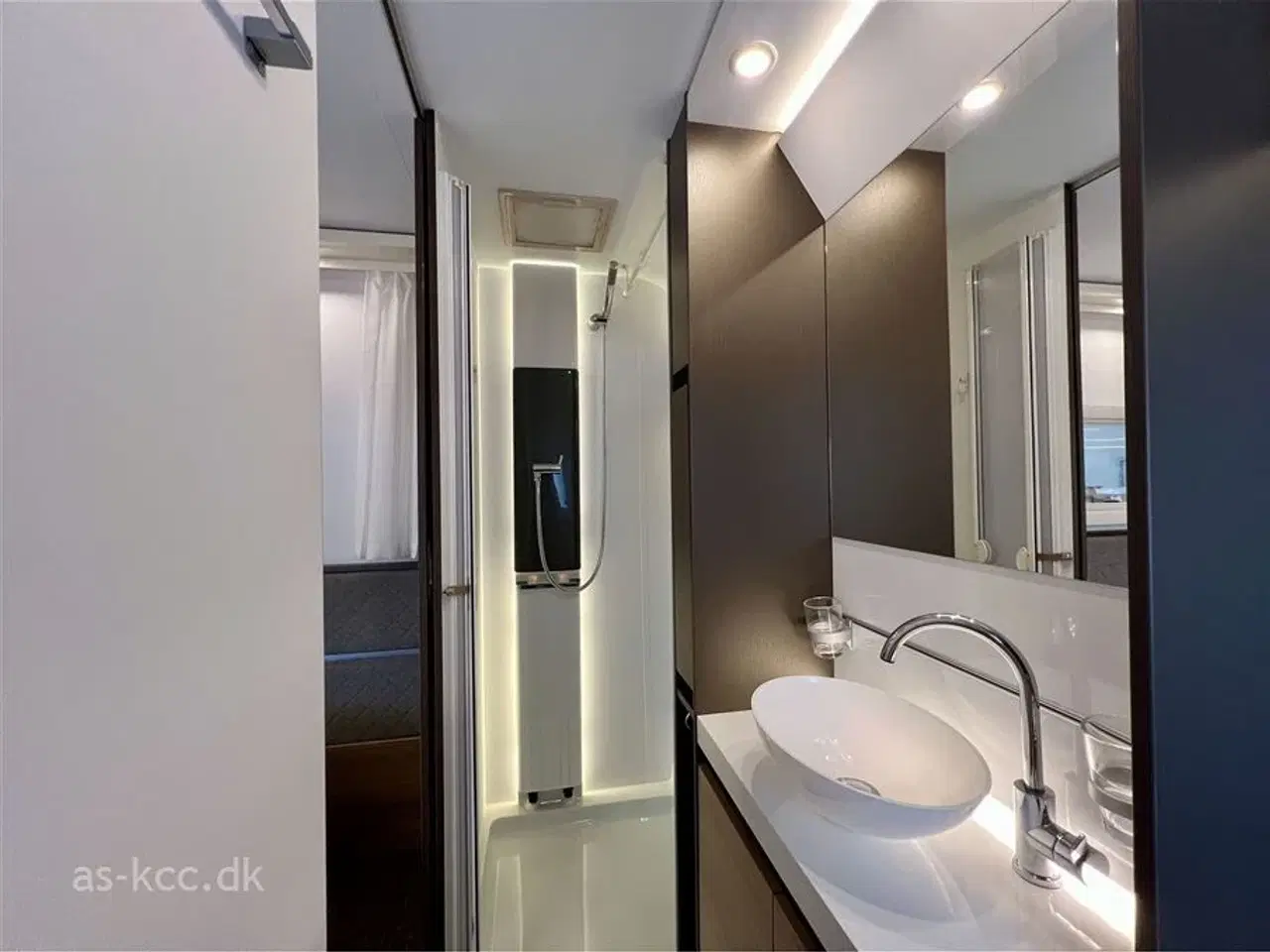 Billede 14 - 2021 - Adria Alpina 663 HT Alde Centralvarme   Adria Alpina 663 HT årg. 2021. 4 sovepladser, 6 siddepladser