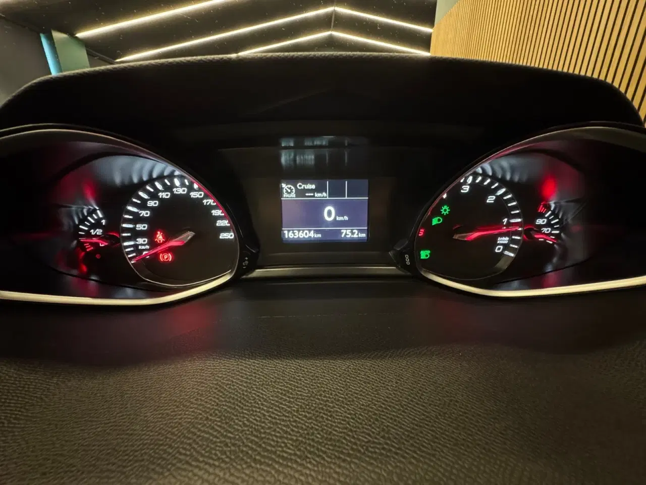 Billede 8 - Peugeot 308 1,6 BlueHDi 120 Allure Sky SW