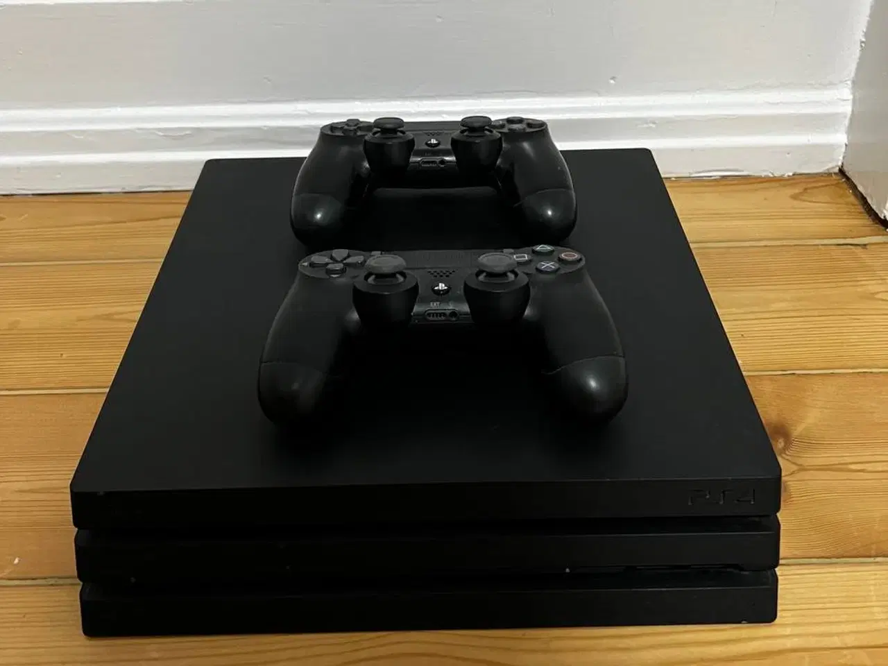 Billede 1 - PlayStation 4 Pro Bundle