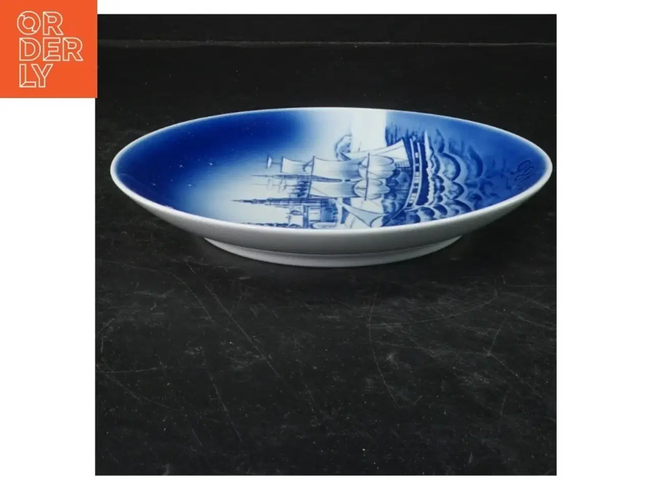 Billede 3 - H.C. Andersen juleplatte 1985 fra Desiree (str. Ø 19 cm)