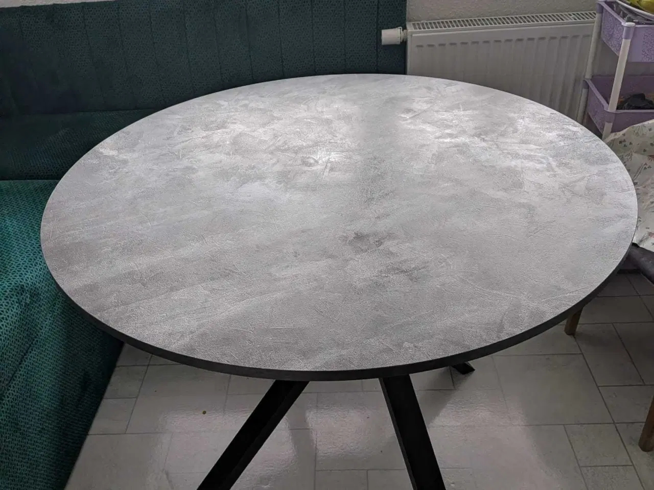 Billede 1 - Smukt elegant spisebord 🪷✨️