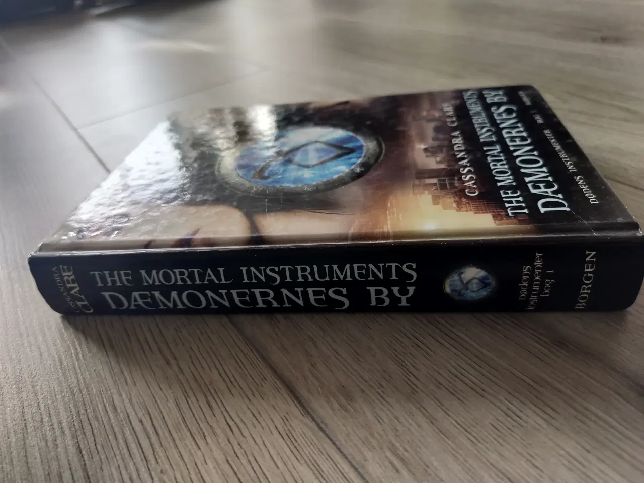 Billede 3 - Dæmonernes by af Cassandra Clare 