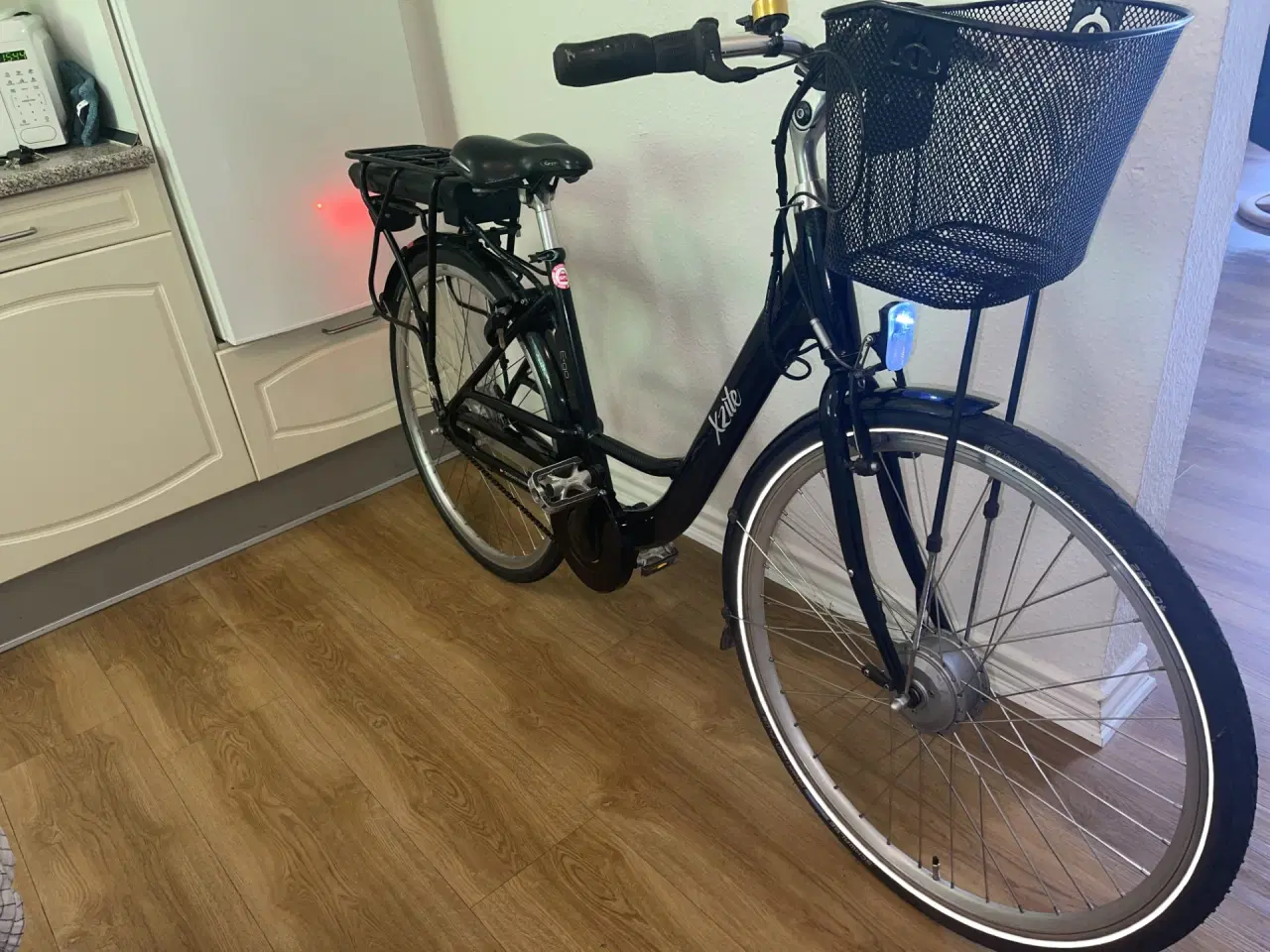 Billede 8 -  flot x-zite dame elcykel 28"  7 gear.