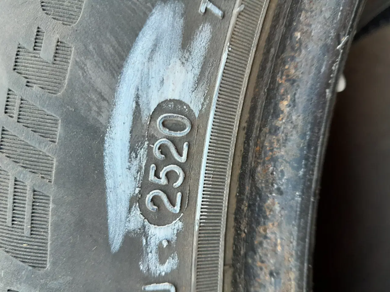 Billede 3 - Helårsdæk 155/65 R14 Goodride ca.5 mm mønster 