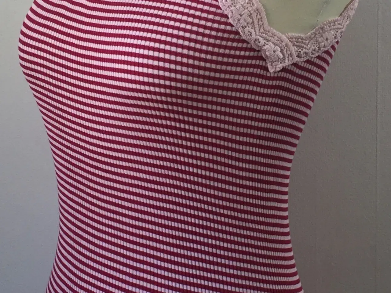 Billede 6 - Rosemunde, to bluser, str L