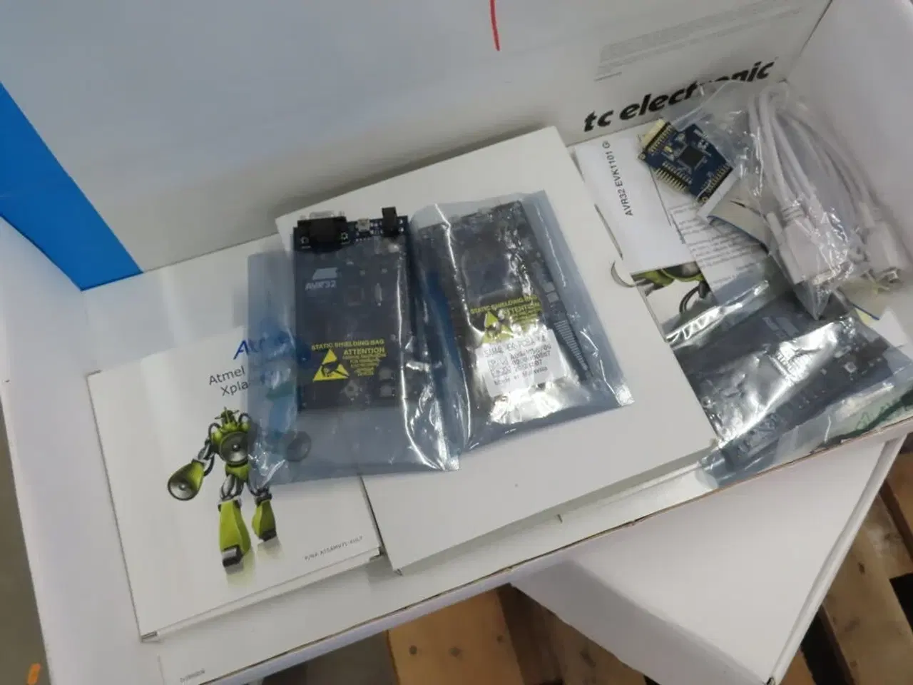 Billede 4 - 5 Kasser computerdele bl.a. RASPBERRY PI