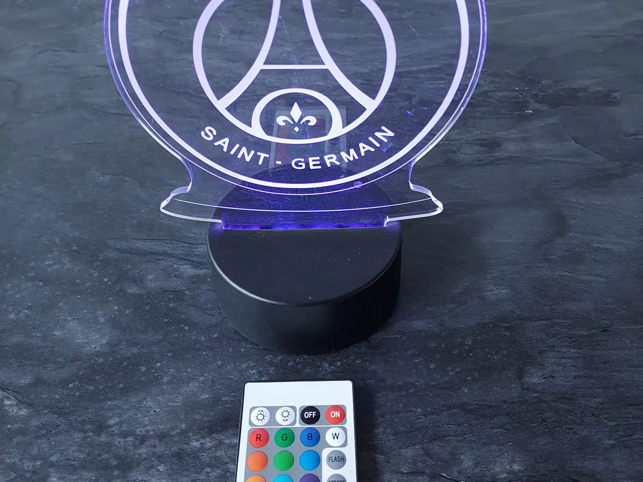 Billede 1 - Paris Saint Germain bordlampe
