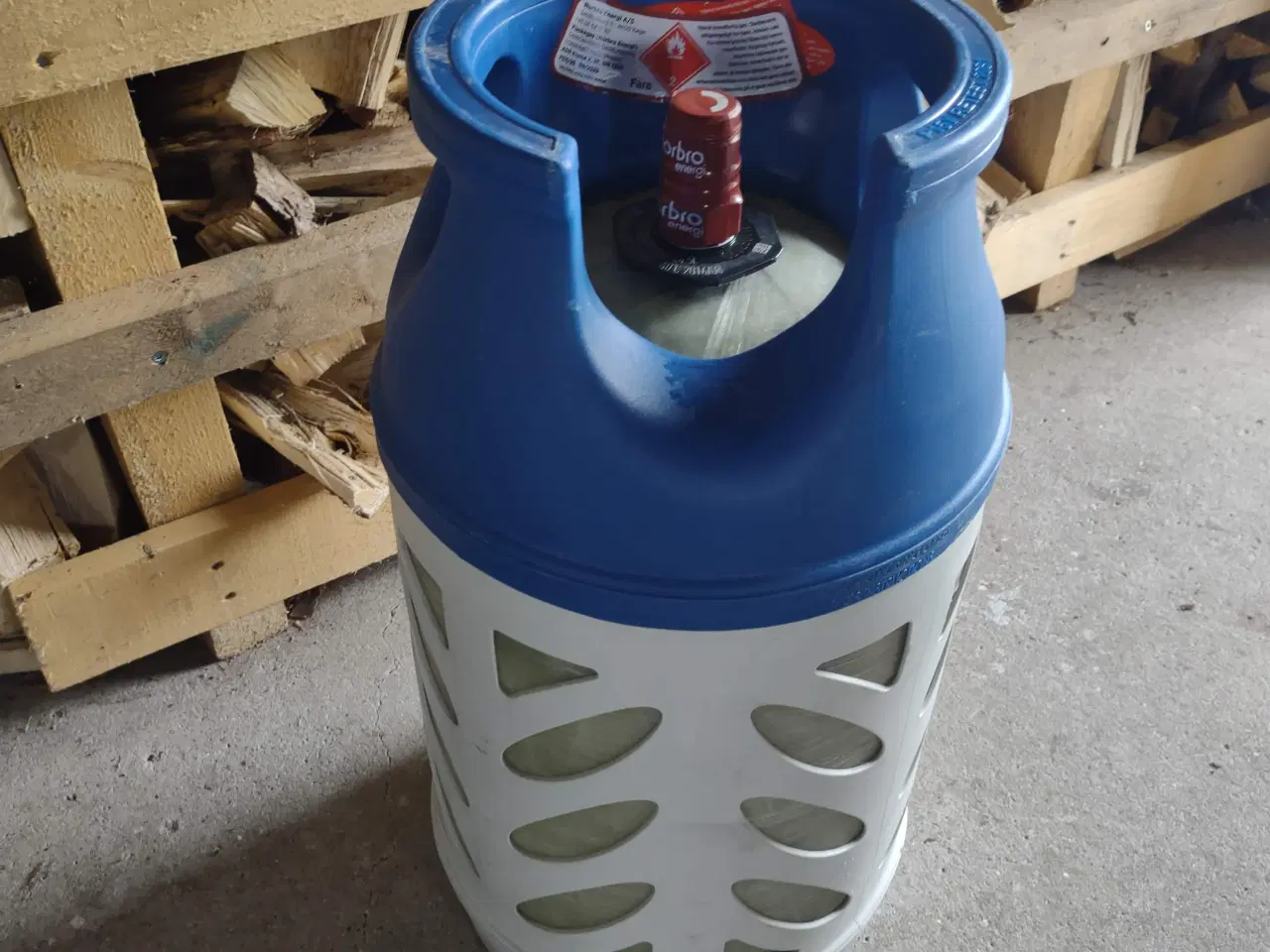 Billede 1 - Gasflaske Fyldt og plomberet.