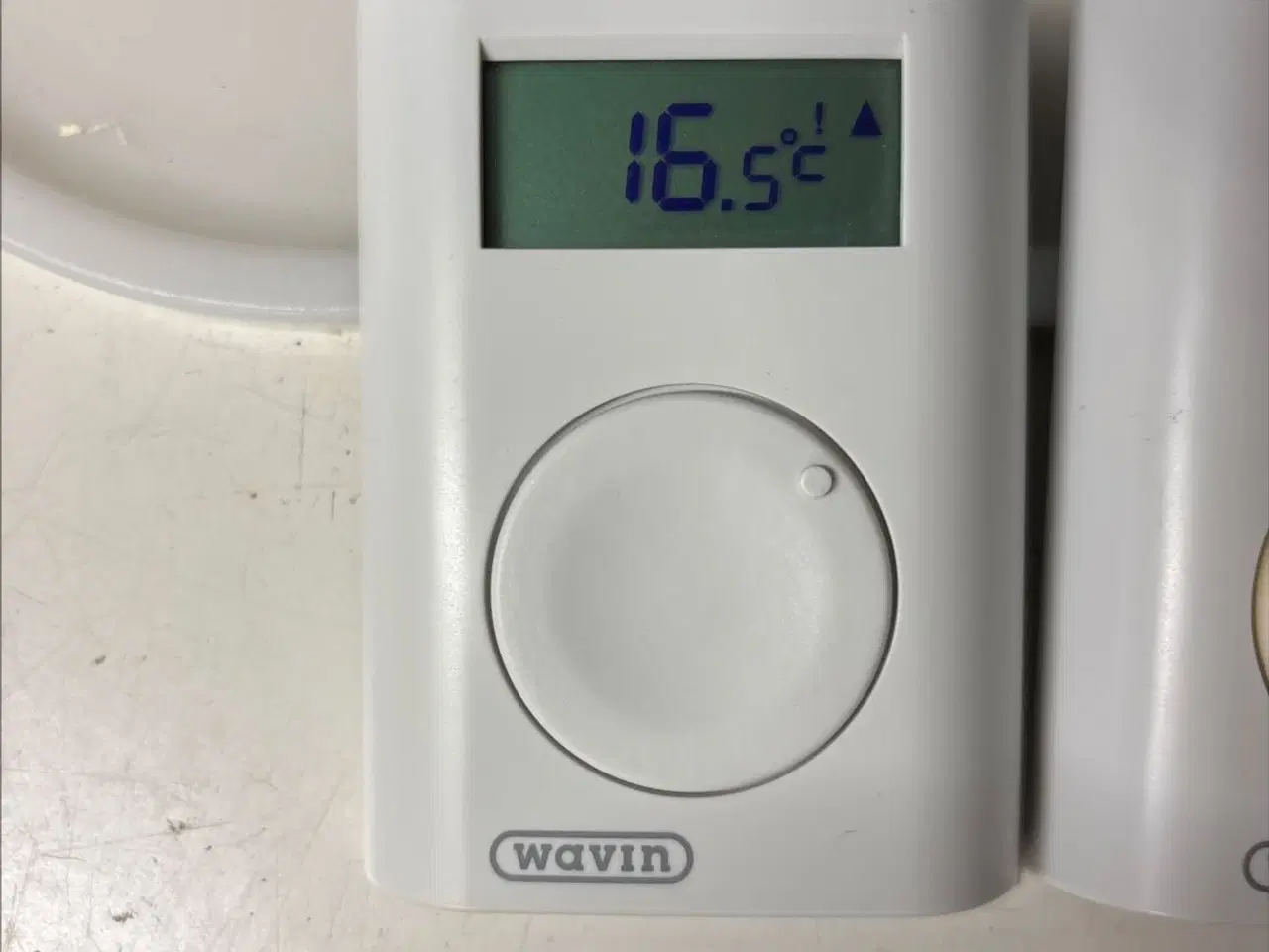Billede 1 - 2 x TP82N-NW Wavin termostater