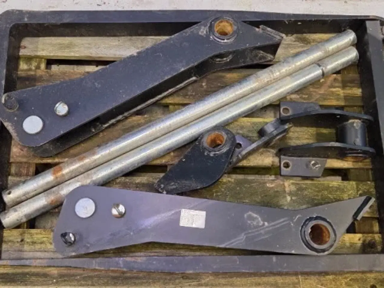 Billede 16 - New Holland B115C Pallegafler Kit 87310367