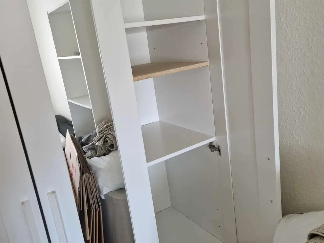 Billede 3 - BRIMNES Gaderobeskab fra Ikea