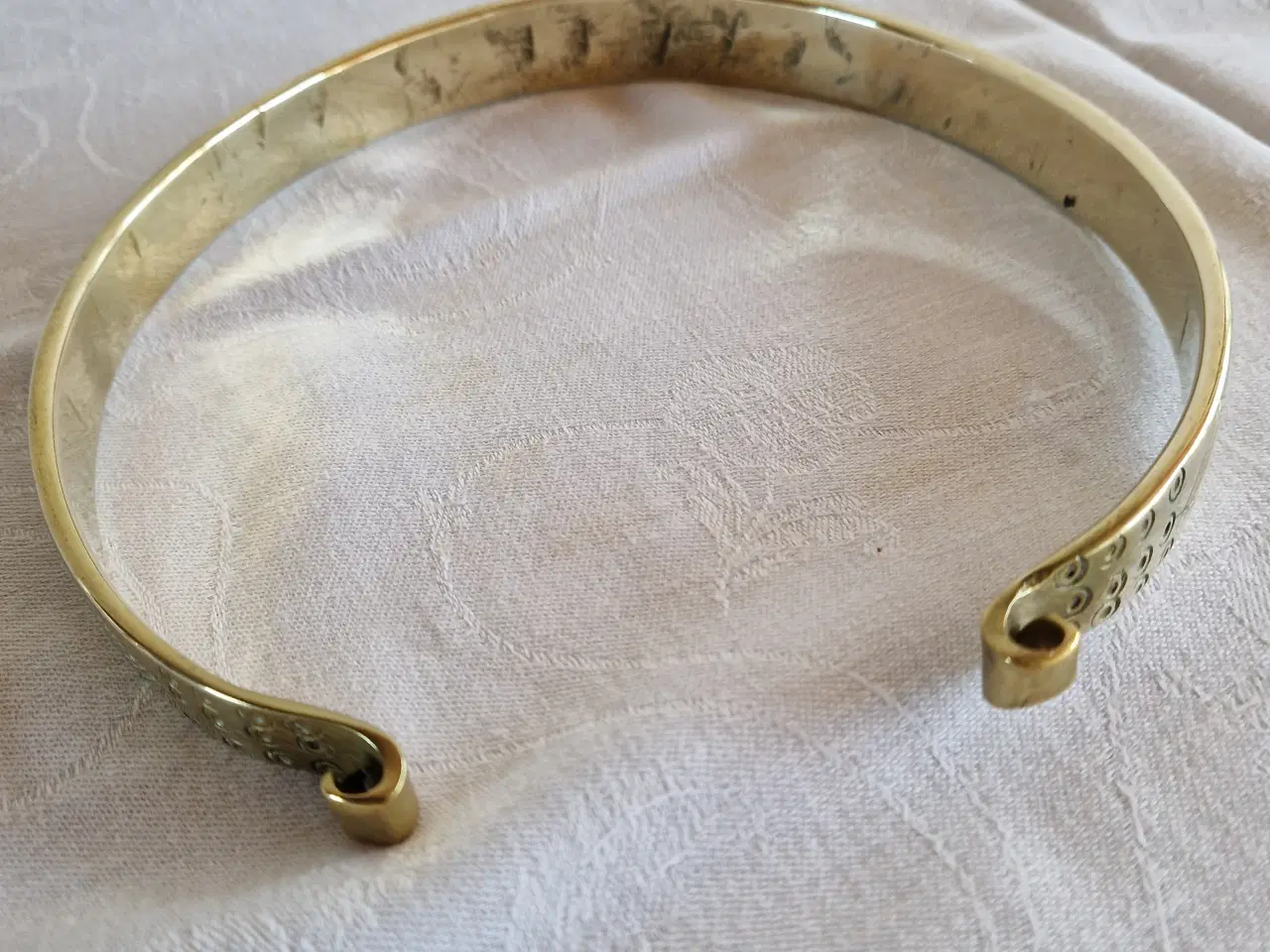 Billede 2 - Museumskopi af Halsring , vægt 300 gram.