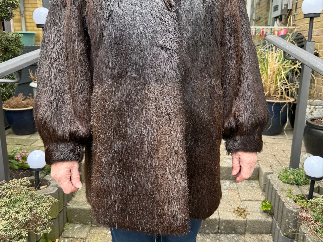 Billede 1 - Ægte pelsjakke – flot stand – klassisk model 