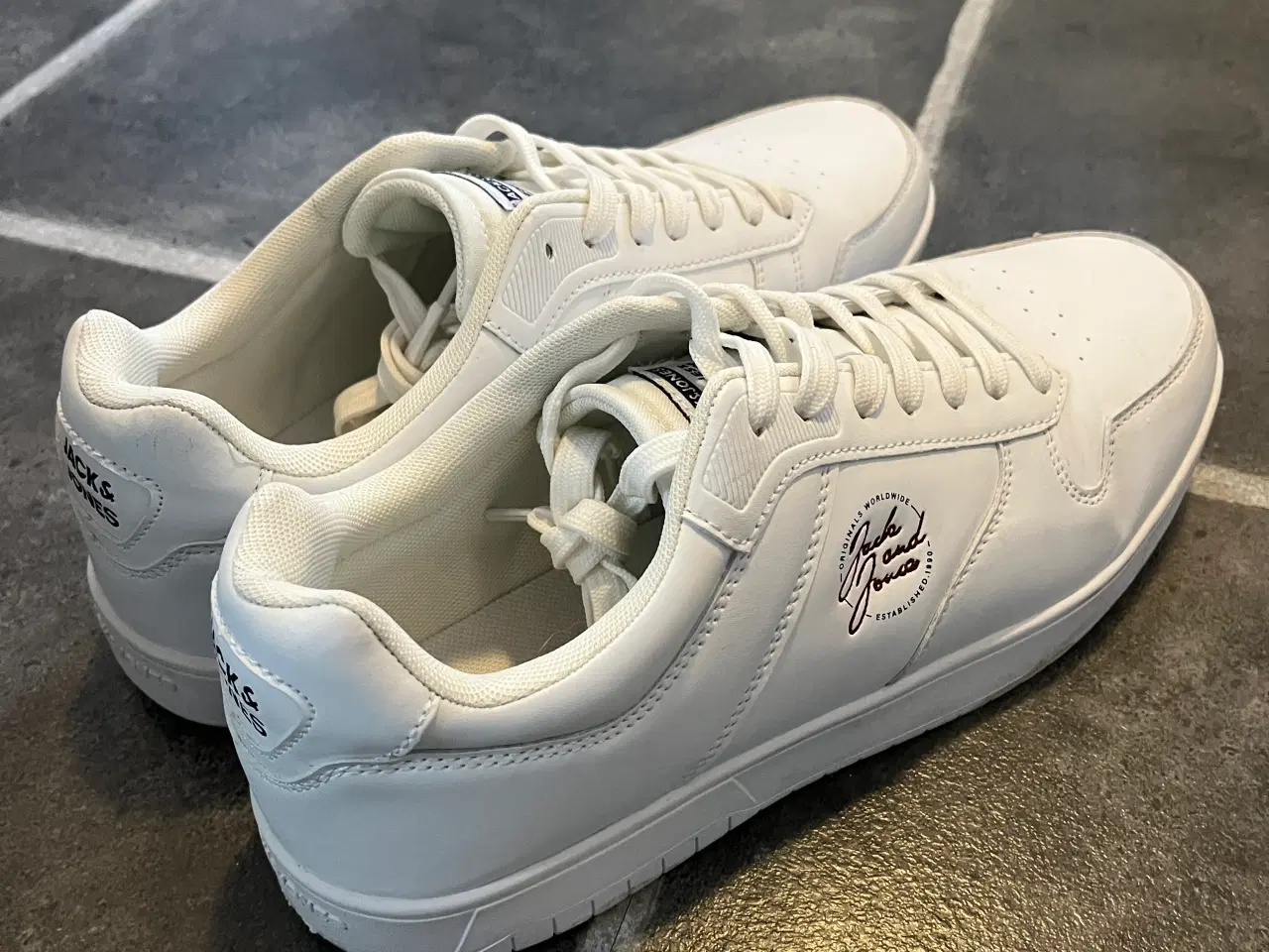 Billede 3 - Jack & Jones hvide herre sko