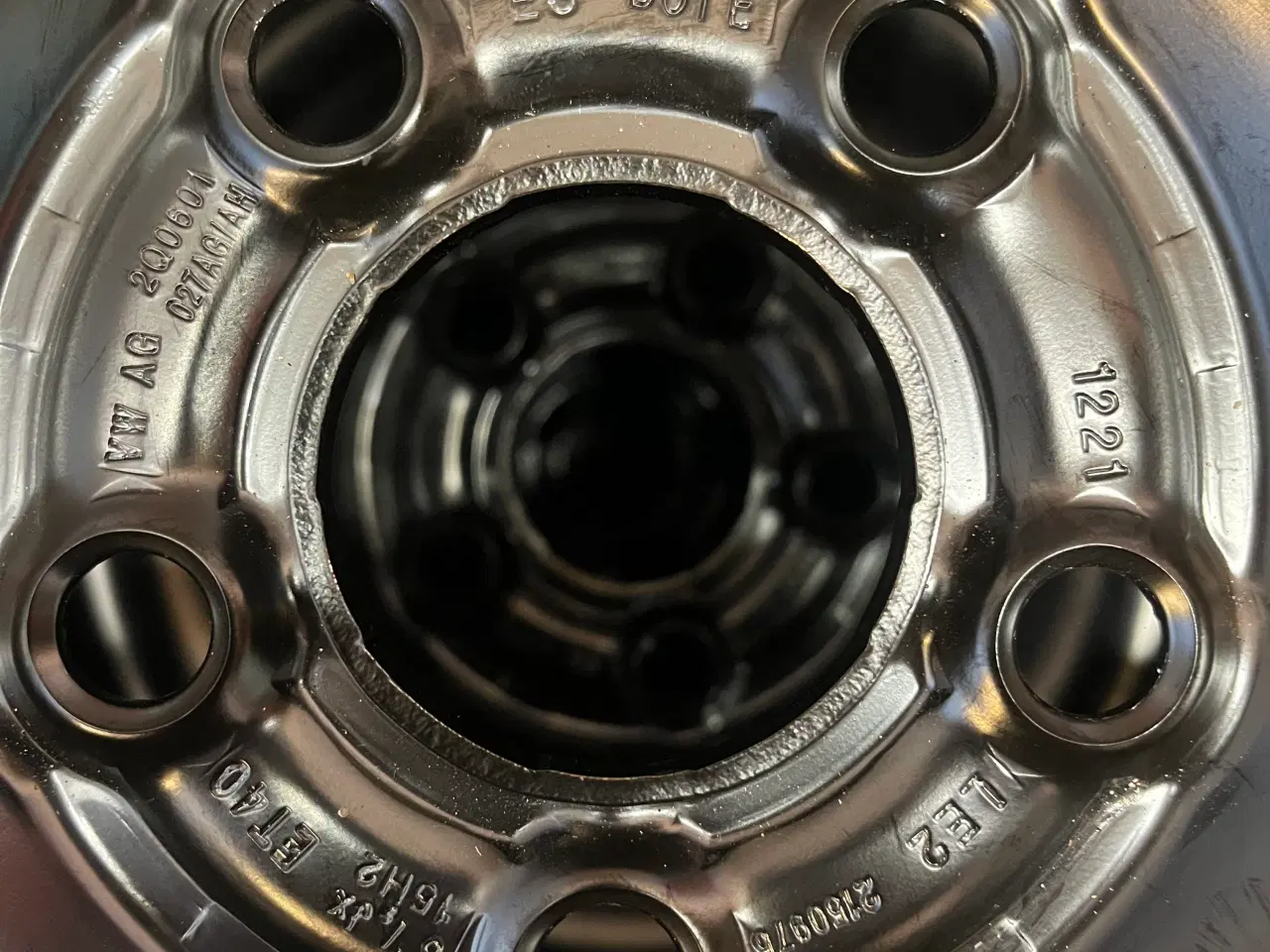 Billede 5 - Vinterhjul 185-65-15 Goodyear.
