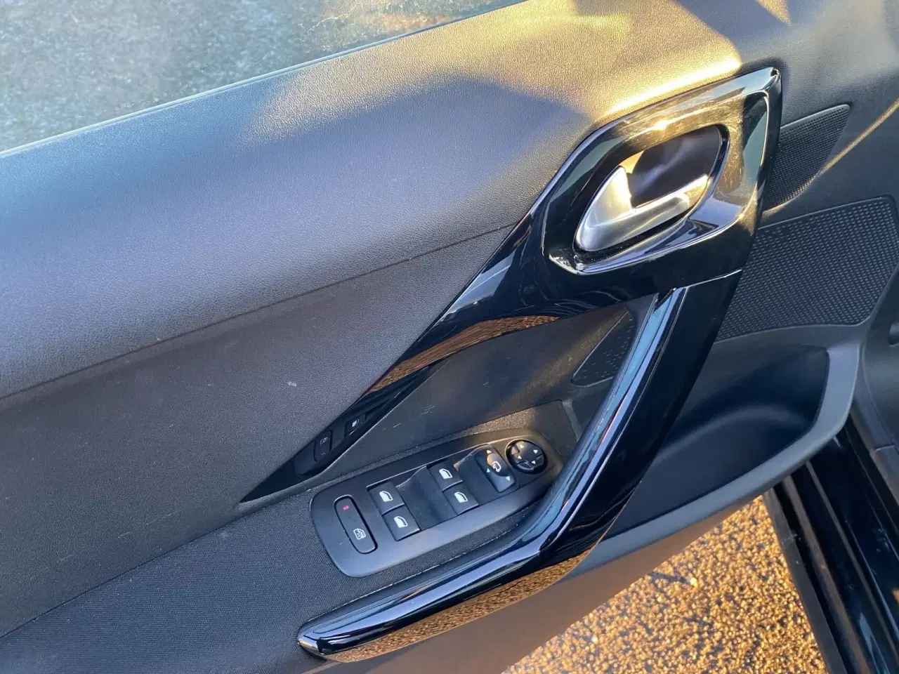 Billede 13 - Peugeot 208 1,6 BlueHDi Desire Sky 100HK 5d