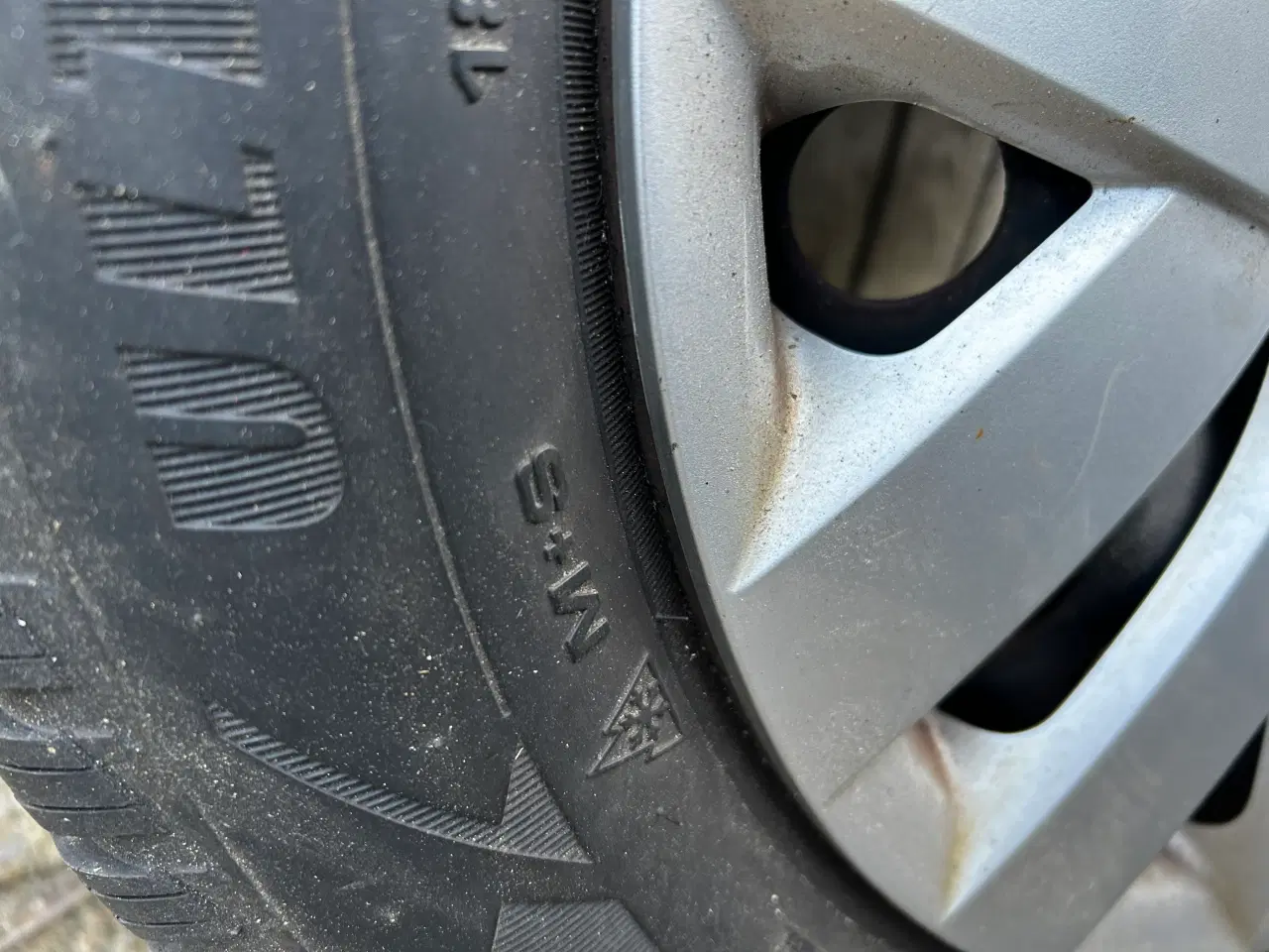 Billede 3 - Vinterdæk på fælge til VW Polo