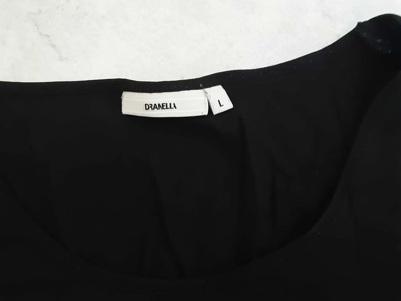 Billede 5 - Kjolen og sweatshirt sæt. Str. 38.- 40.