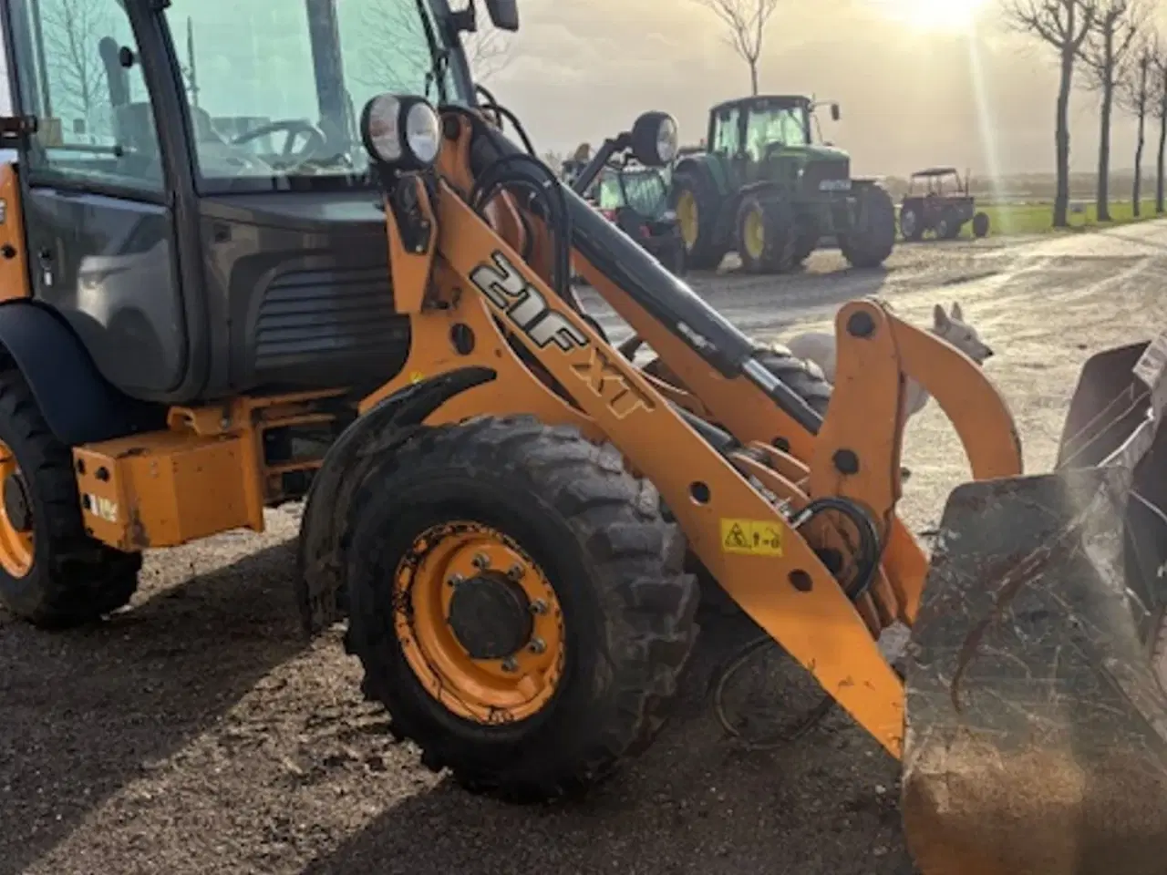 Billede 5 - Case 21F MINIGED MED HYDRAULISK SKIFT, SKOVL OG GAFLER