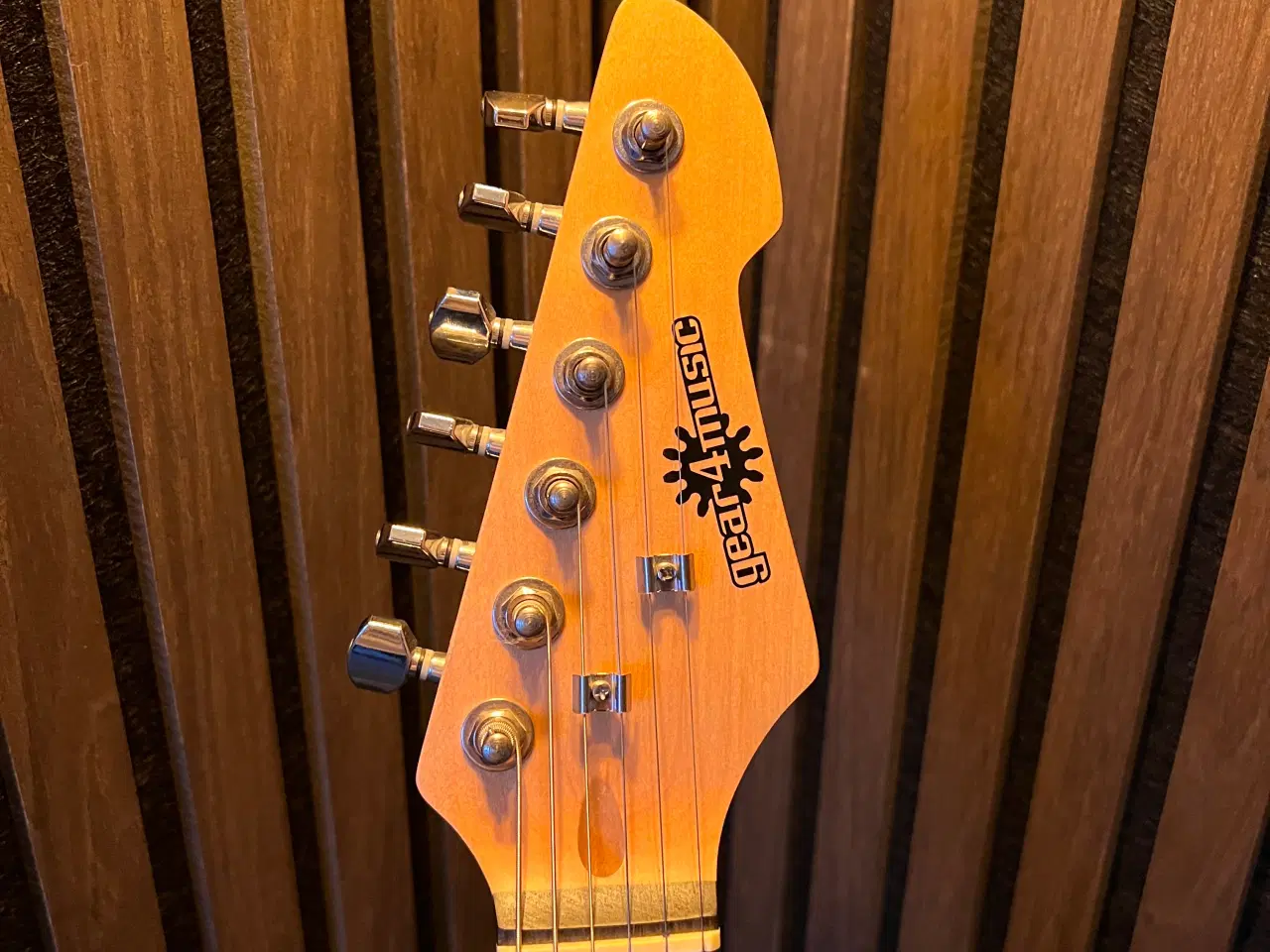 Billede 3 - Elektrisk guitar med 35 watt forstærker