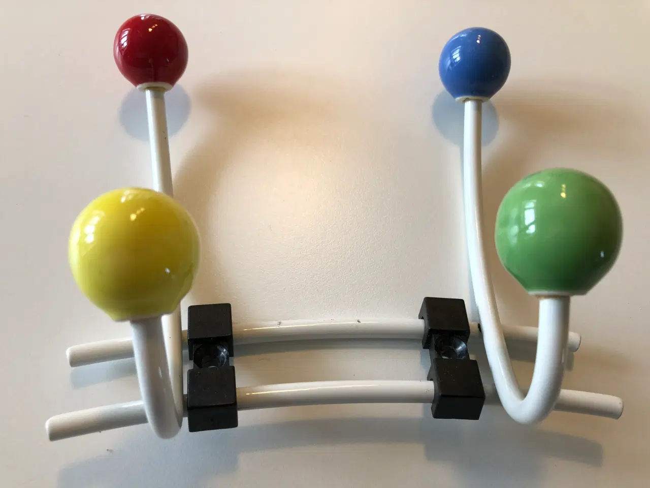 Billede 3 - Knagerække i flotte farver