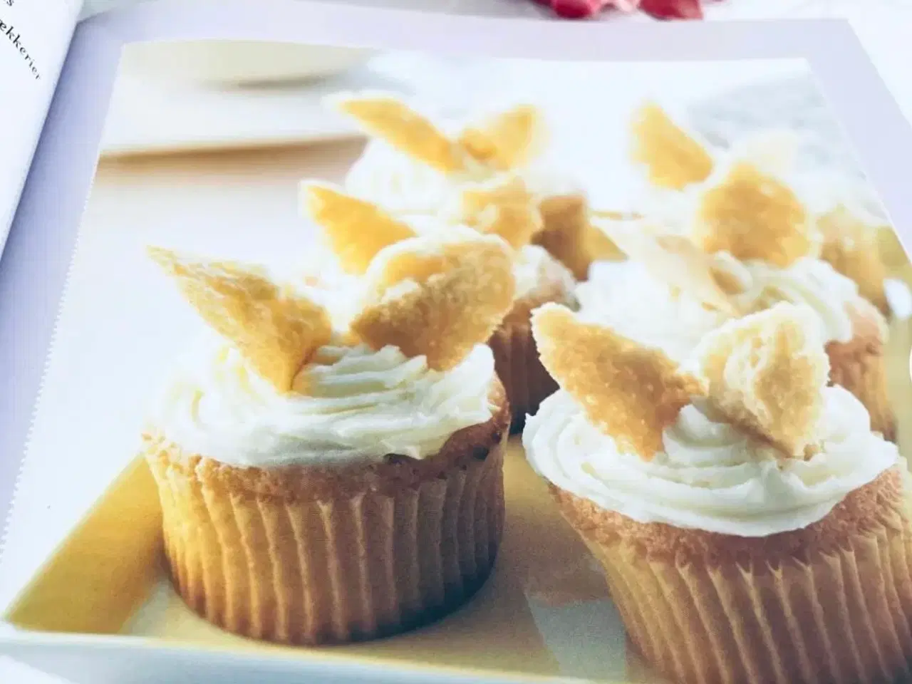 Billede 3 - Cupcakes en rigtig god bog 