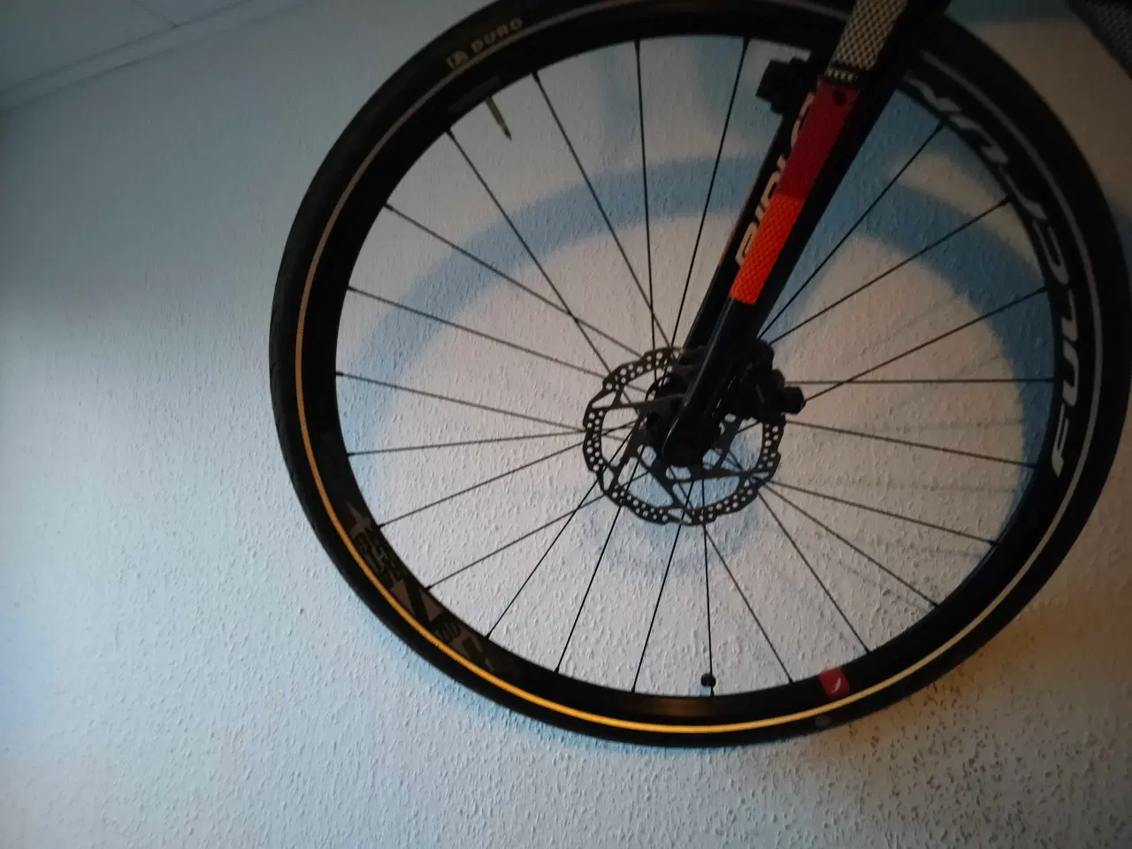 Billede 12 - Rytter cykler 