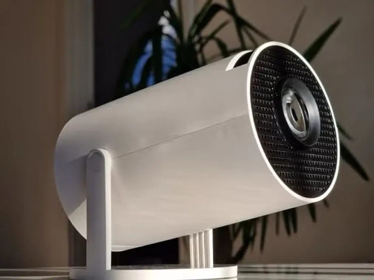 Billede 1 - Mini Projektor - Erstat dit TV med 40-130” billede