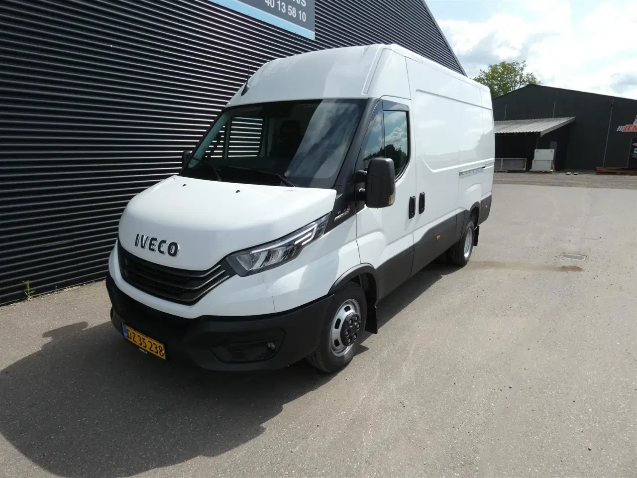 Billede 2 - Iveco Daily 35C18 12m3 3,0 D Hi-Matic 180HK Van 8g Aut.