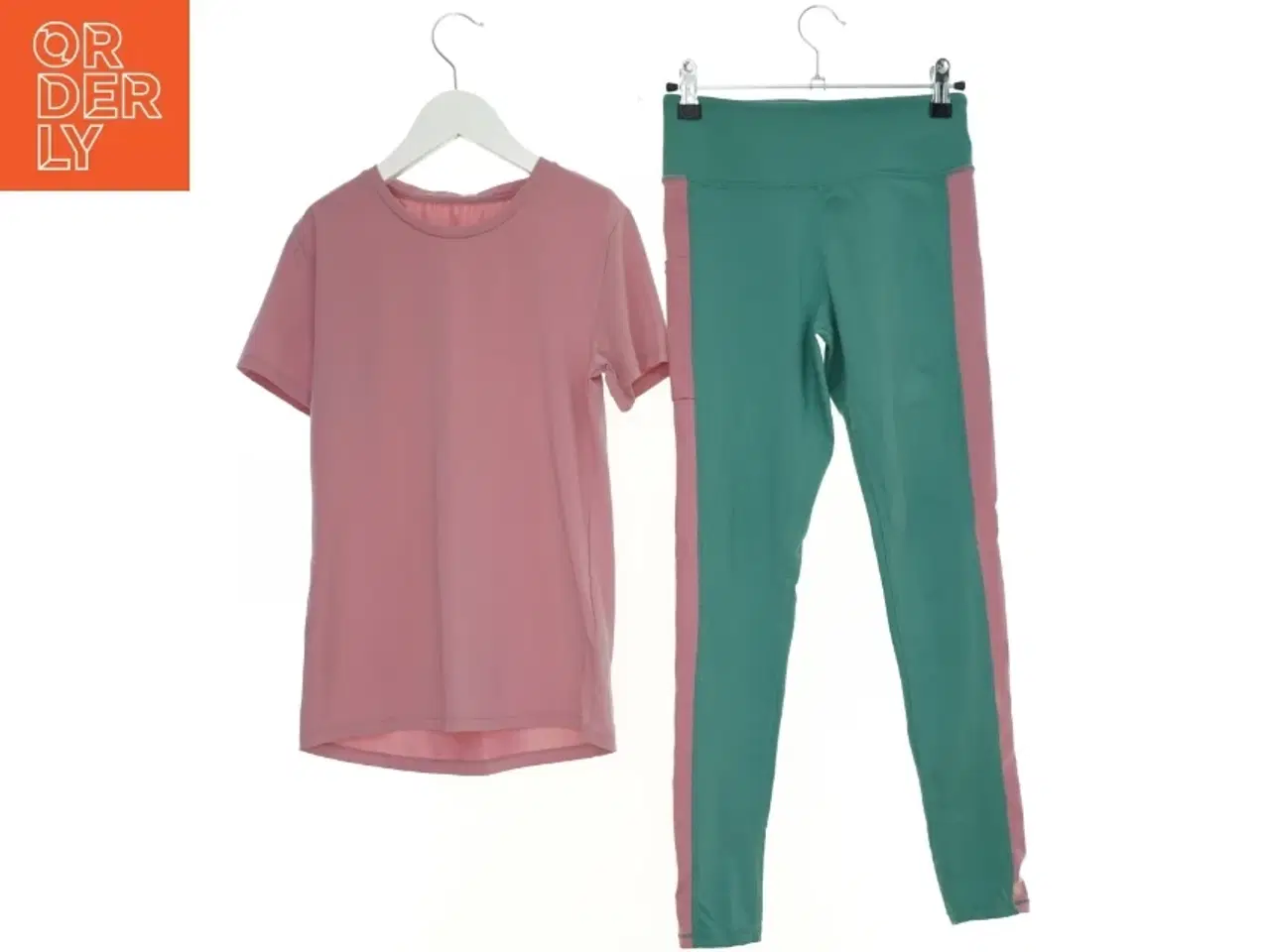 Billede 2 - Gymnastiktøj - Sæt børnetøj fra H&M (str. 152 cm)