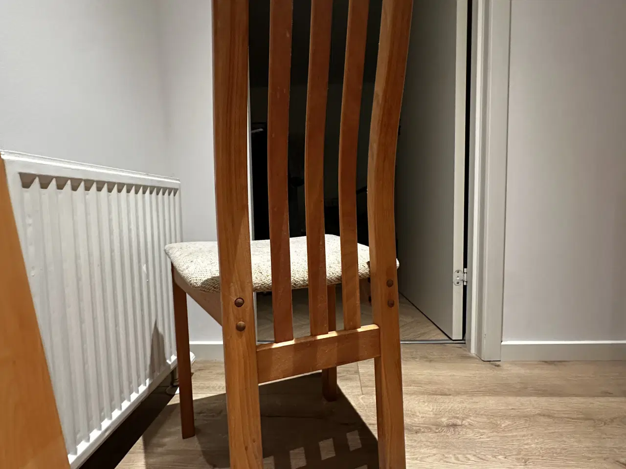 Billede 3 - Line spisebordsstol fra Findahl samlet pris