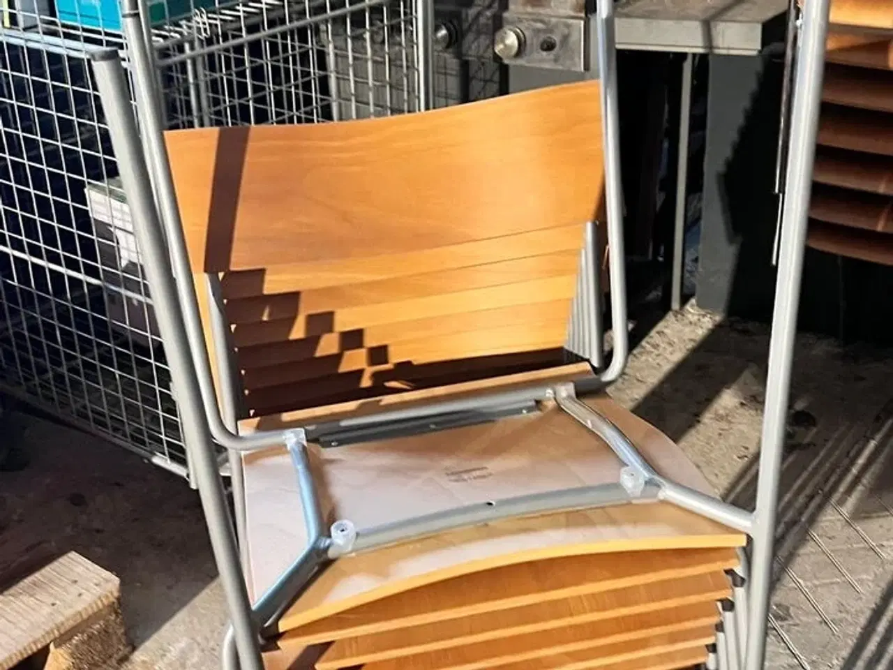 Billede 4 - 9 stk. stabelstole, LAMMHULT