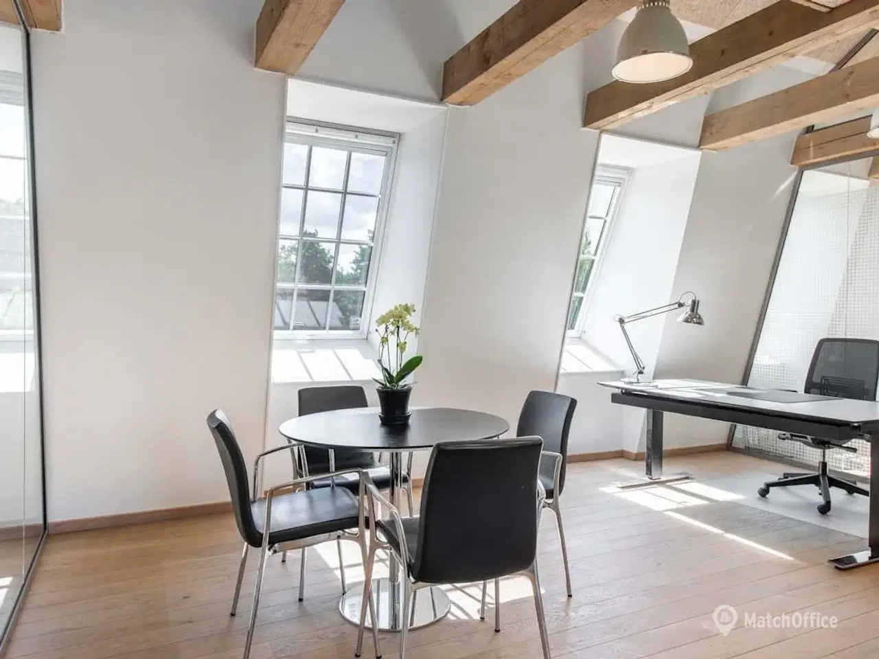 Billede 8 - Pragtfuld historisk arbejdsplads i et populært handelscentrum